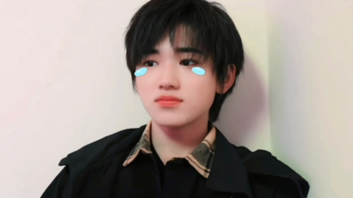 The Lion Opens His Mouth Wide—One Bite After Another! | OMG, How Old Is He, Anyway? [Song Yaxuan]