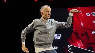 这是高手！俄罗斯机械舞大师比赛现场，台下观众直接看呆