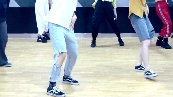A little smile is very charming "Love at First Sight" dance video Internet celebrity dance Zhengzhou