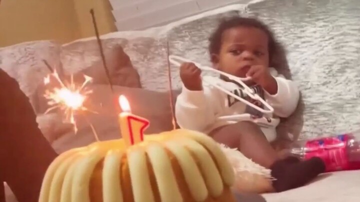 Em bé đáng yêu: đã có ý tưởng riêng về việc đón sinh nhật 🎂😂
