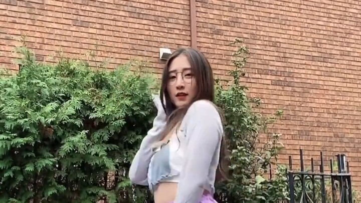 Listen, say, you all will click on this, the pink "apink" NONONO