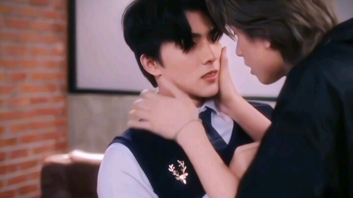 การแสดงชุดนักเรียนของฉันเป็นสิ่งที่เด็กเล็ก ๆ สามารถทำได้