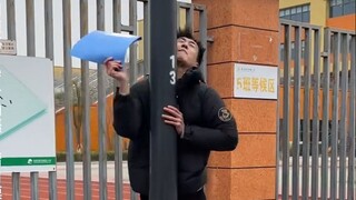 Tôi tỉnh dậy trong mơ và chú hề hóa ra lại là tôi!