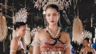 五国混血/乌黑长发  她东南亚造型美呆了，导演真的太会拍了！！！