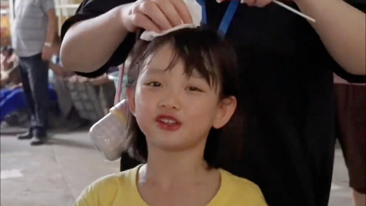 พี่สาวสอนคุณวิธีแกล้งเอาเปรียบเจ้านาย จางอี้ซิง: สมองที่เพิ่งซื้อมาเมื่อวานนี้มันใช้งานได้ดีจริงๆ!