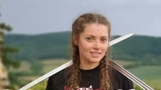 Natasha's sword dance class is open. Lesson 2 - Draw circles backwards