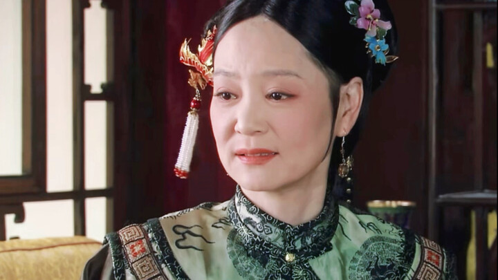 The Empress Dowager actually has such a fresh, youthful look!