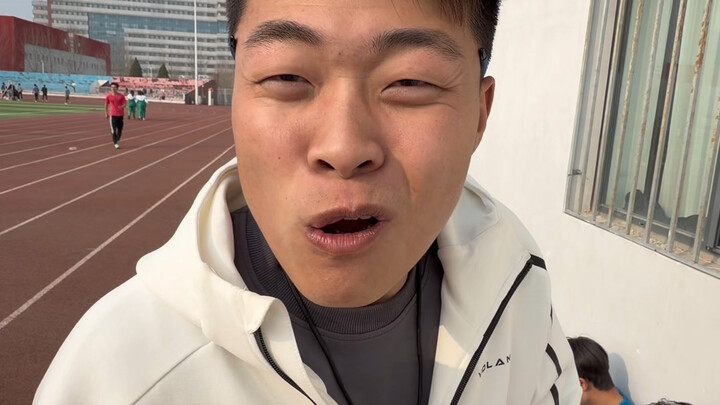 Thử thách trêu chọc huấn luyện viên trường học