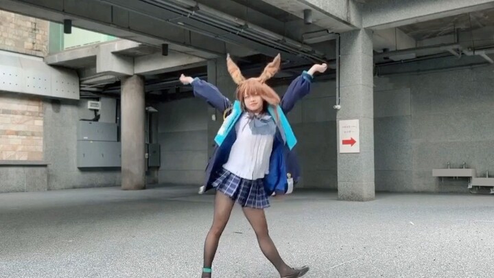 [ Arknights ] Mari kita mulai tahun baru dengan Let’s Fall in Love milik Bunny!