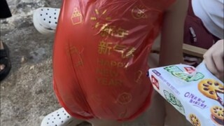 出门忘带泳衣？家人出手直接安排限量版“时尚单品”