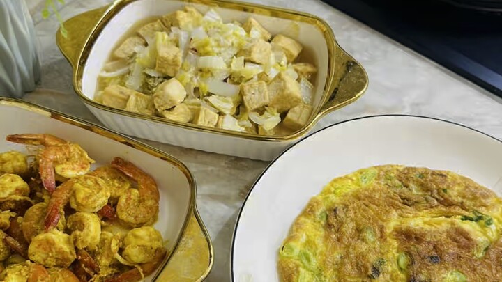 Udang goreng , tumis sawi putih, sambel ijo