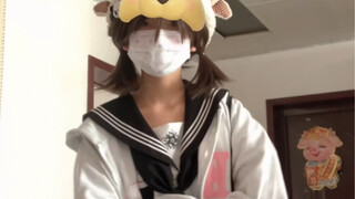 No dancing today, let's look at the outfit~