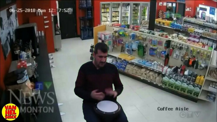 MK (Moment Ketika) Levan Polkka Ngamen In Indomaret