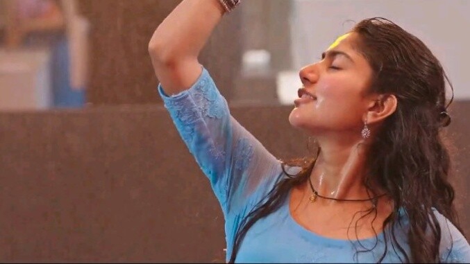 "Dancing in the Rain" on the rooftop is natural, lively and rock-n-roll