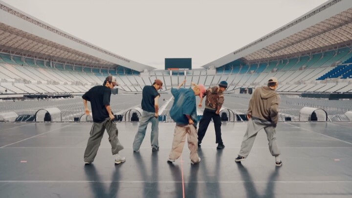 [تقييم غرفة التدريب ببنطال الجينز الفضفاض] خمسة آلهة أفقدوني حس الفكاهة | أرجوكم ساعدوا هذا البرنامج