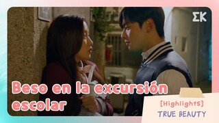 [#TrueBeauty] Beso en la excursión escolar | #EntretenimientoKoreano