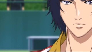 Pangeran Tenis Seiichi Yukimura (headphone) mengunjungi pribadi