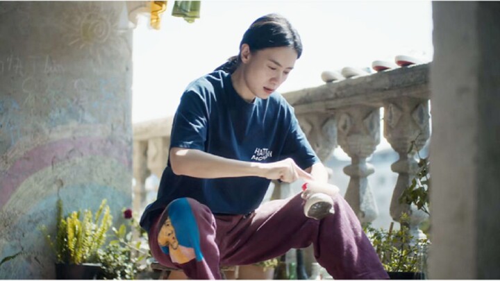 “Thật sự bị góc nhìn sáng tạo của nữ đạo diễn làm cho kinh ngạc: dù không có lấy một câu thoại, cô ấ