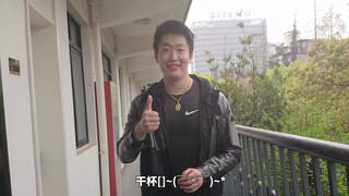 Hello everyone, I'm League of Legends commentator [Guan Zeyuan].