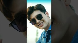 This car chasing scene 🔥🤌 #shorts #kdrama #wtwoworlds #leejongsuk #attitude #bff