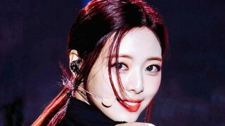 Nàng Tiên Cá, người đã làm cả Hàn Quốc choáng ngợp với màn ra mắt, đã trở lại với mái tóc đỏ rực rỡ!