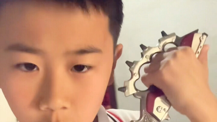 Weilong memotong dengan pisau 2