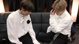 Tae Hyung keeps showing rap to SUGA