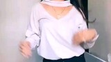 [Random] Just a beautiful girl dancing