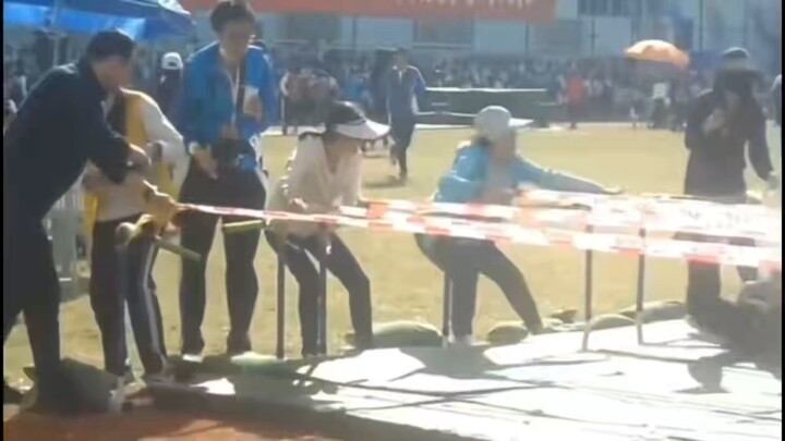 Gờ giảm tốc thành gờ tăng tốc // Một góc nhìn khác về nội dung chạy vượt chướng ngại vật tại hội tha