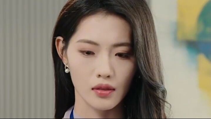 Shock! The boss that arrives suddenly is my ex boyfriend.