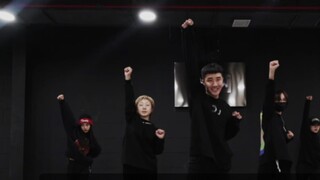มิกกี้ ร่วมออกแบบท่าเต้น | เพลงประกอบละครเรื่อง "Go Online! Colorful Boys"