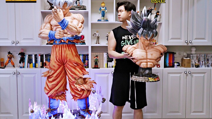 What's it like to have a wild Goku in your home? [Dragon Ball Statue]