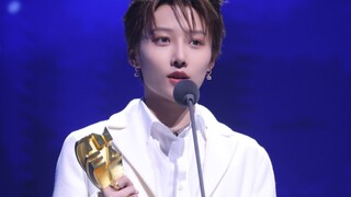 隔了一公里还能看清楚的POPPING是真实存在的吗？？！——刘雨昕 《BABY I KNOW》TMEA盛典饭拍