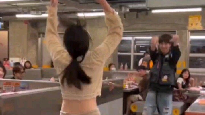 96% of the people who fought with strangers in the hot pot restaurant.
