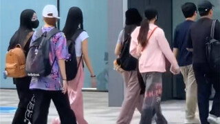 เด็กฝึกหัด YG กลุ่มหนึ่งเข้ามาในอาคาร YG เหล่าสัตว์ประหลาดยังไม่เดบิวต์ พวกเขาคือเกิร์ลกรุ๊ปญี่ปุ่นท