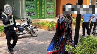 男子在校园里跳傩舞被帽子叔叔抓了，发现是乌龙后夸奖他们  CR:滑脚怪
