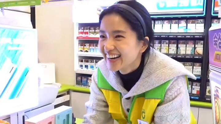 [Chinese subtitles] "Flirt and run! Confirmed to be the guilty person" Convenience store shooting be