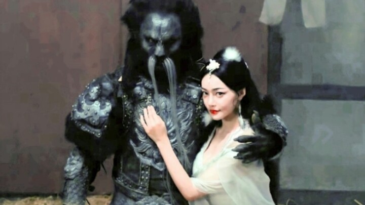 Director, if there aren’t any handsome actors, just use suits—monster costumes can pull off a tormen