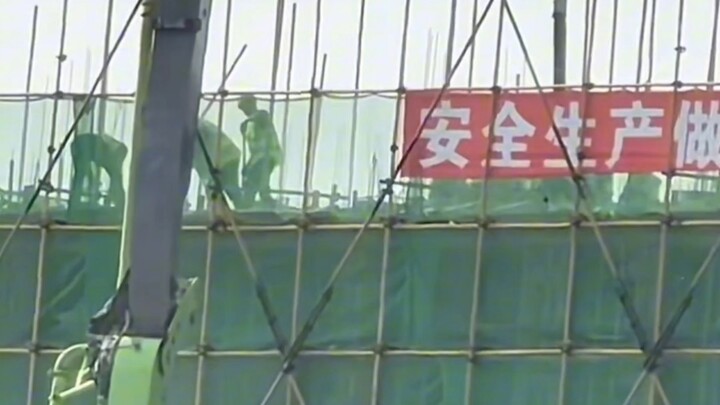 Sự va chạm giữa lý tưởng và hiện thực