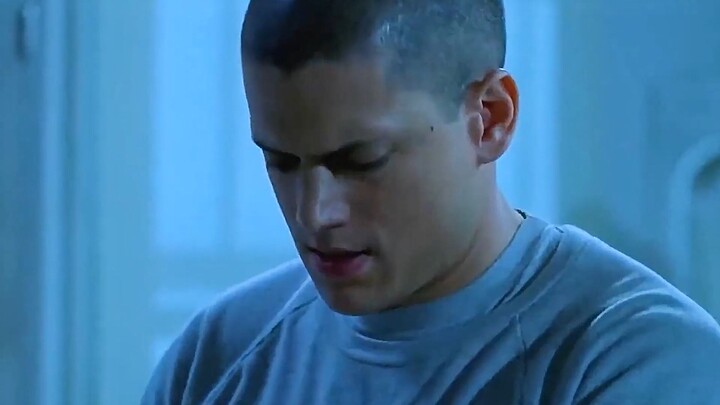 Watch Prison Break Season 1 in One Sitting