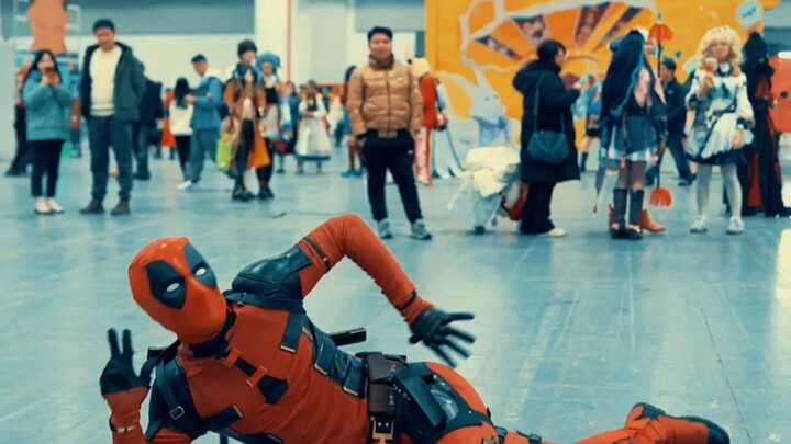 When I, the cool Deadpool, went to the comic convention for the second time and it was a blast