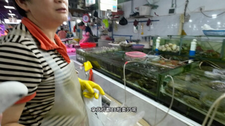 20% kebahagiaan dalam hidup berasal dari makanan, sedangkan 80% berasal dari orang yang menemani kit