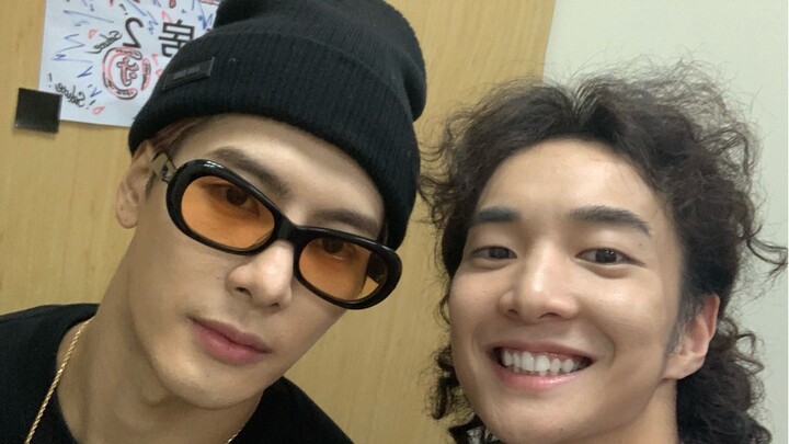 What’s it like to attend the finals of Street Dance of China Season 4 and take photos with Wang Jiae