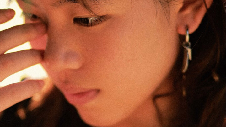 Taking photos of strangers at Xi’an Yannan Park and discovering her beauty.