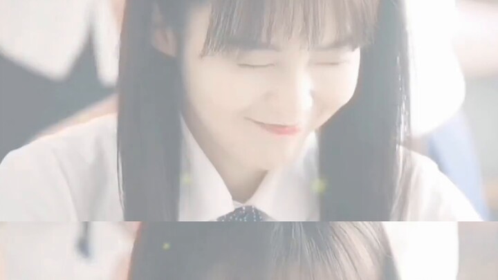 นี่คือจางเจียหนิงและหลินเป่ยซิง แต่ไม่ใช่ว่าดาราสาวทุกคนจะเล่นเป็นนักเรียนมัธยมปลายที่อายุ 30 แล้วได