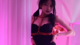 Tiểu ác ma đến rồi