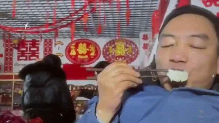 #Life’s Just a Dream, All in Vain: The Whole House Is Overflowing with Fortune, But His Dad Suffers 