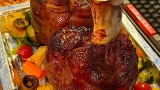 لنصنع بسهولة كتف لحم البقر على طريقة مطرقة ثور بالطعم اللذيذ ونأكلها!
