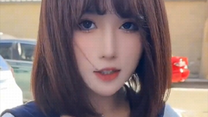 “Bạn gái điện tử trên Internet”