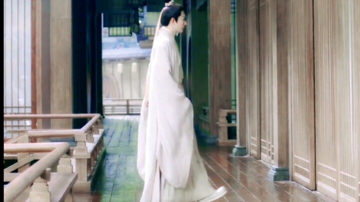"Brother Haochen, please use your beauty to deceive me instead of reasoning with me."